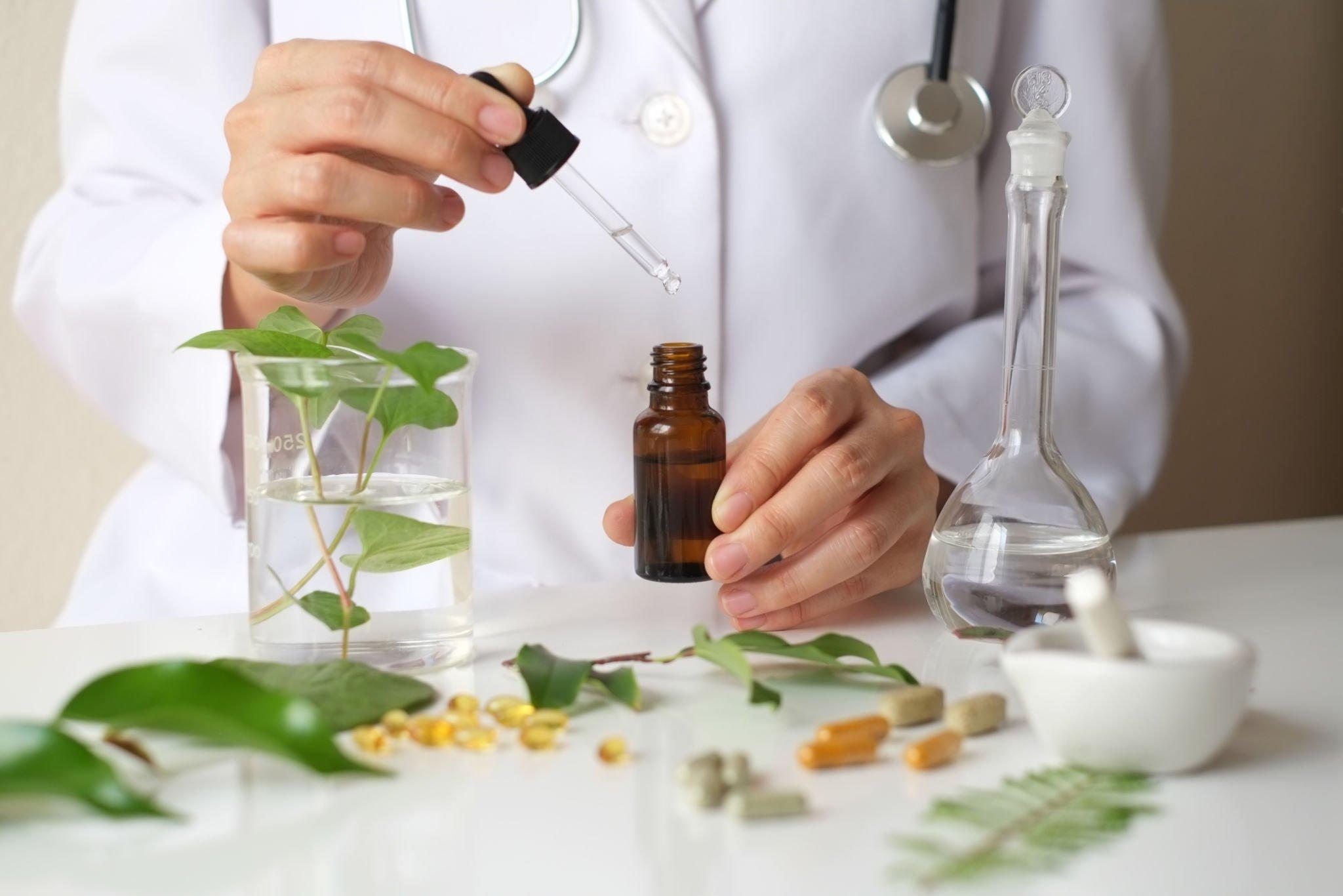 CBD vs. Traditional Medication for Pain Management: Embracing the Natural Alternative